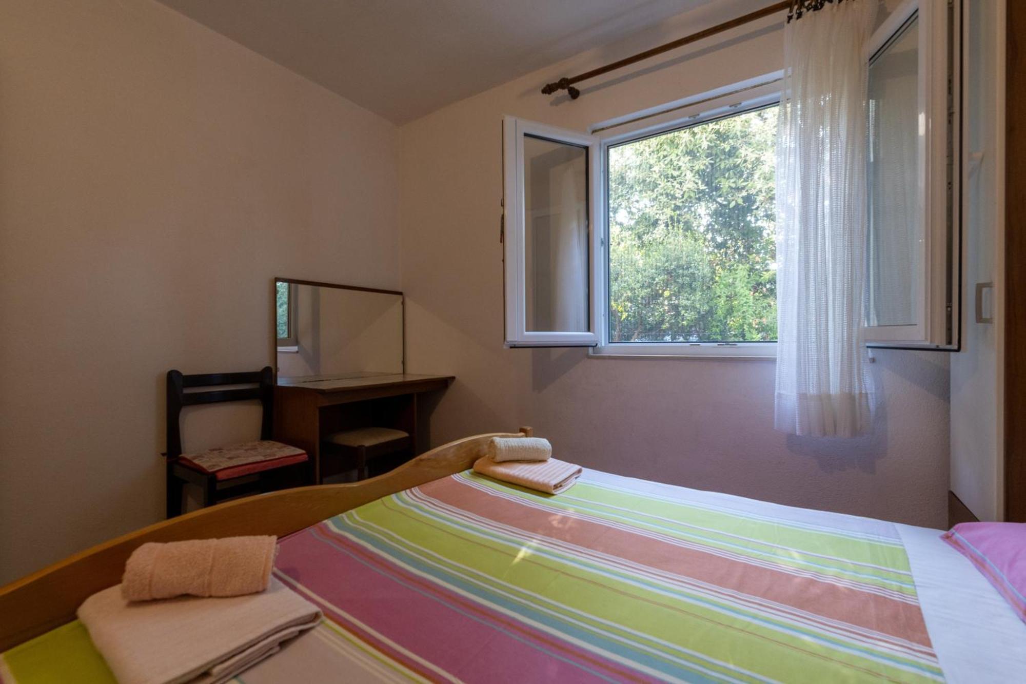 Apartments By The Sea Mudri Dolac, Hvar - 582 Vrboska Ruang foto