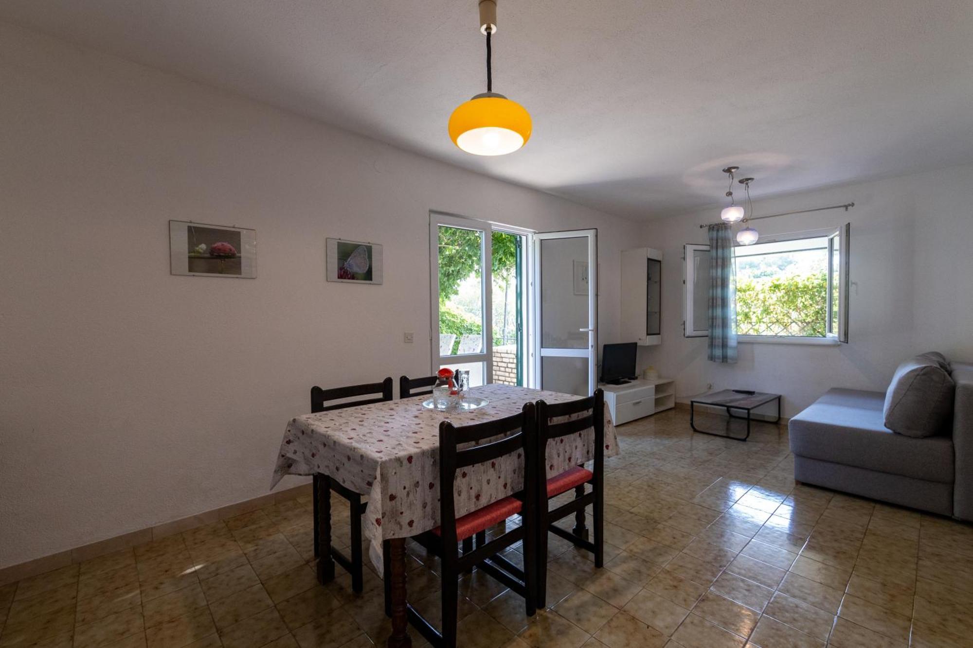 Apartments By The Sea Mudri Dolac, Hvar - 582 Vrboska Bagian luar foto